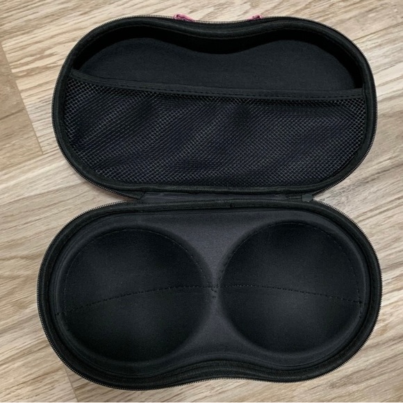 Bustier/Bra Case - Pink/Black Polka Dot. Also a cute storage/makeup bag! - Picture 5 of 5